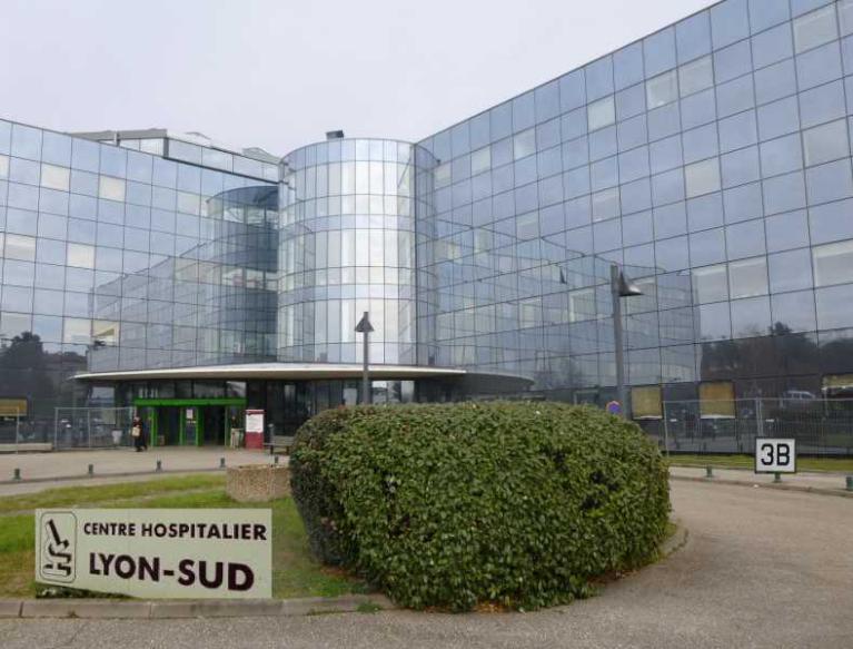 Vous souhaitez vous rendre dans un établissement de santé à Lyon, contactez-nous !